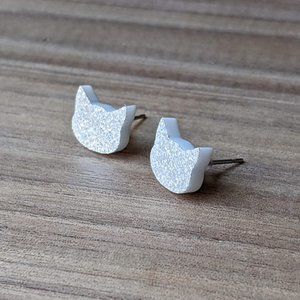 Sparkly Acrylic White Cats with Silver Glitter Stud Earrings